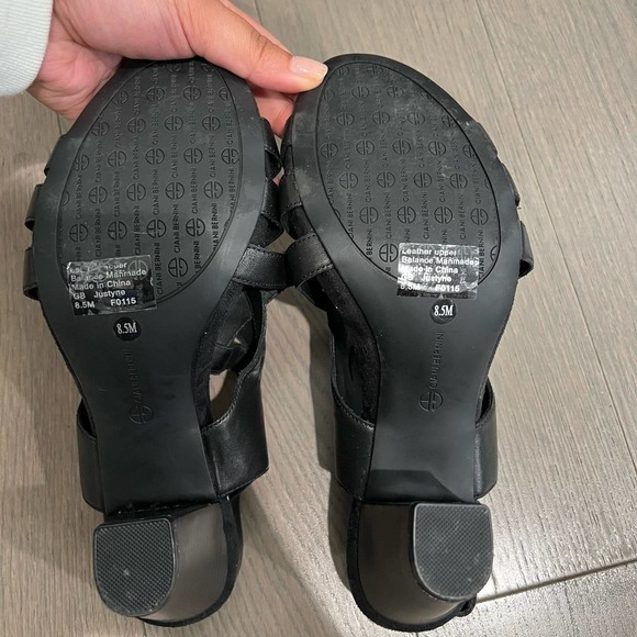 GIANI Bernini Black Justyne Strappy Sandal Leather Heels Size 8.5 - Picture 4 of 8